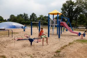 Kinderspielplatz und Tierweide